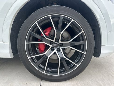 Used 2019 Audi Q8 Prestige w/ Year 1 Package image 9