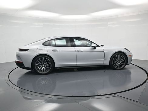 Certified 2026 Porsche Panamera image 31