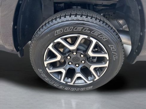 Used 2026 RAM 1500 Laramie w/ Sport Appearance Package AWD/4WD image 32
