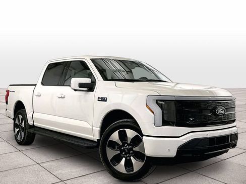 Used 2024 Ford F150 Lightning Platinum AWD/4WD image 2