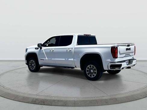 Used 2024 GMC Sierra 1500 AT4 w/ Technology Package AWD/4WD image 6