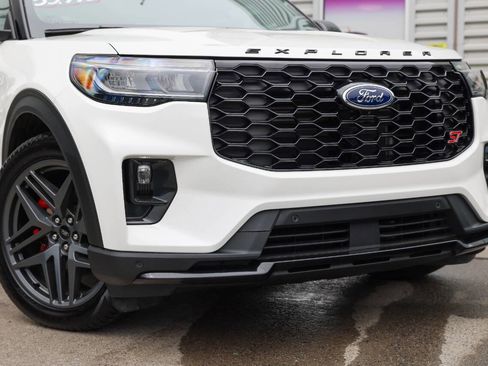 Used 2025 Ford Explorer ST AWD/4WD image 44