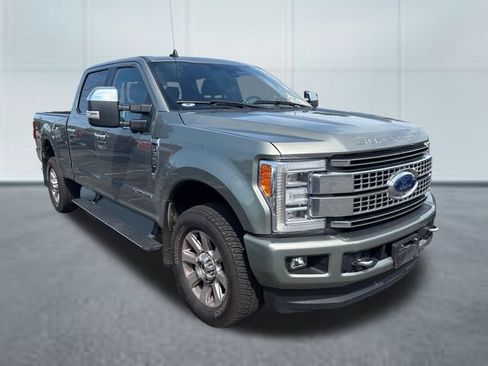 Used 2019 Ford F350 Platinum w/ Platinum Ultimate Package AWD/4WD image 5