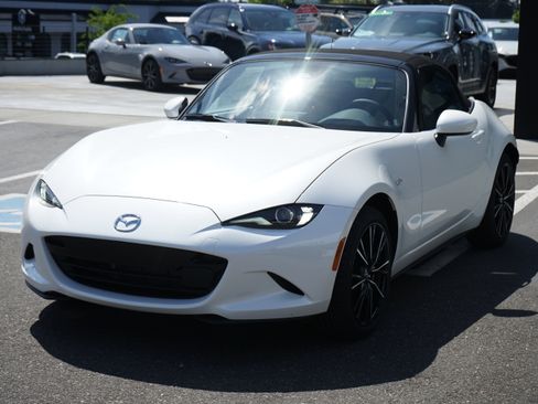 New 2026 MAZDA MX-5 Miata Grand Touring w/ Weather Package RWD image 7