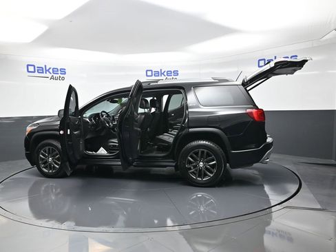 Used 2018 GMC Acadia SLT image 60