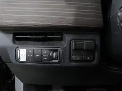 Used 2025 GMC Sierra EV Denali AWD/4WD image 20