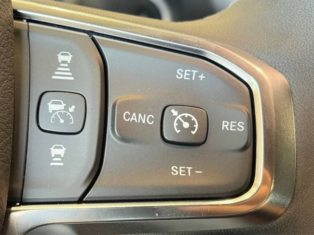 New 2026 RAM 2500 Laramie AWD/4WD image 19