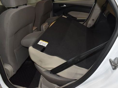 Used 2014 Ford Focus SE FWD image 26