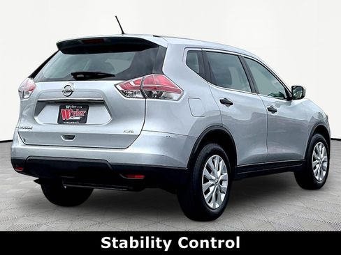 Used 2016 Nissan Rogue S AWD/4WD image 6