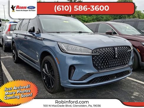 Used 2025 Lincoln Aviator Reserve w/ Luxury Package AWD/4WD image 1