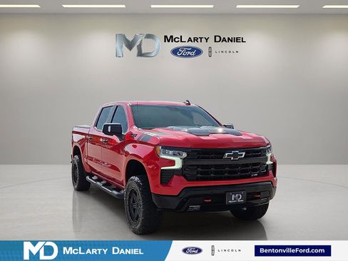 Used 2024 Chevrolet Silverado 1500 LT Trail Boss w/ LT Trail Boss Premium Package AWD/4WD image 1