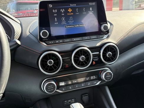 Used 2022 Nissan Sentra SR w/ Lighting Package image 10