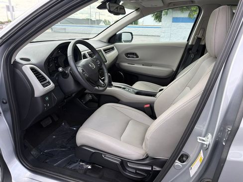 Certified 2022 Honda HR-V EX-L image 17