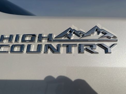 Used 2022 Chevrolet Silverado 3500 High Country w/ Z71 Off-Road Package image 10