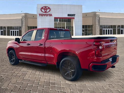 Used 2025 Chevrolet Silverado 1500 Custom image 4