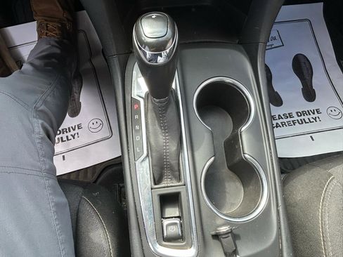 Used 2019 Chevrolet Equinox LT image 25