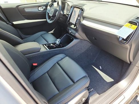New 2025 Volvo XC40 B5 Ultra w/ Climate Package image 14