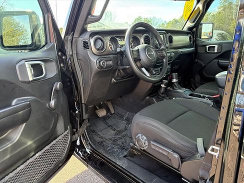 Used 2020 Jeep Wrangler Unlimited Sport image 12