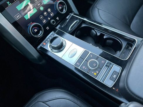 Used 2020 Land Rover Range Rover HSE image 16