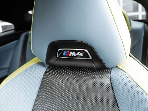 Used 2022 BMW M4 Competition w/ Executive Package RWD image 8