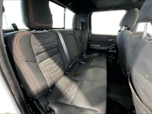 Used 2023 Nissan Frontier PRO-4X AWD/4WD image 32