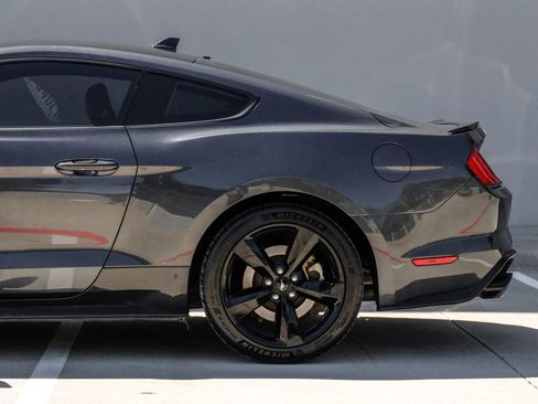 Used 2022 Ford Mustang GT Premium w/ Black Accent Package image 18