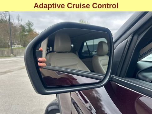 Certified 2022 Ford Explorer XLT w/ Equipment Group 202A AWD/4WD image 8