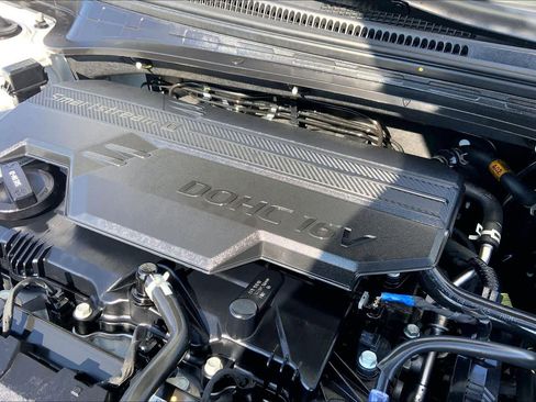 Used 2025 Hyundai Elantra Sport image 30