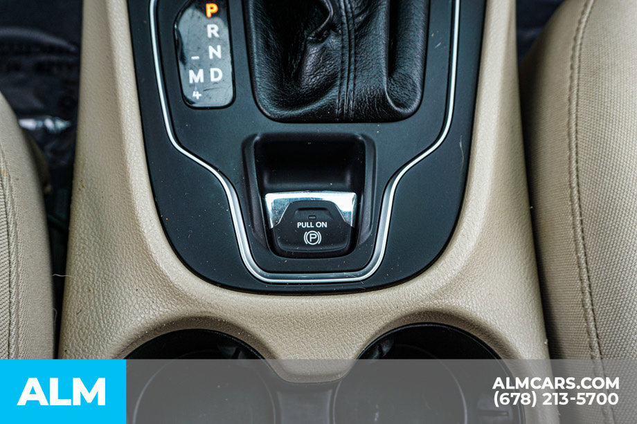 Used 2021 Jeep Cherokee Latitude AWD/4WD image 43