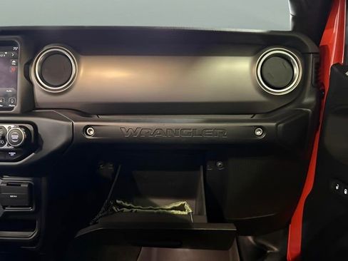 Used 2019 Jeep Wrangler Rubicon w/ Uconnect 4C Nav & Sound Group image 25