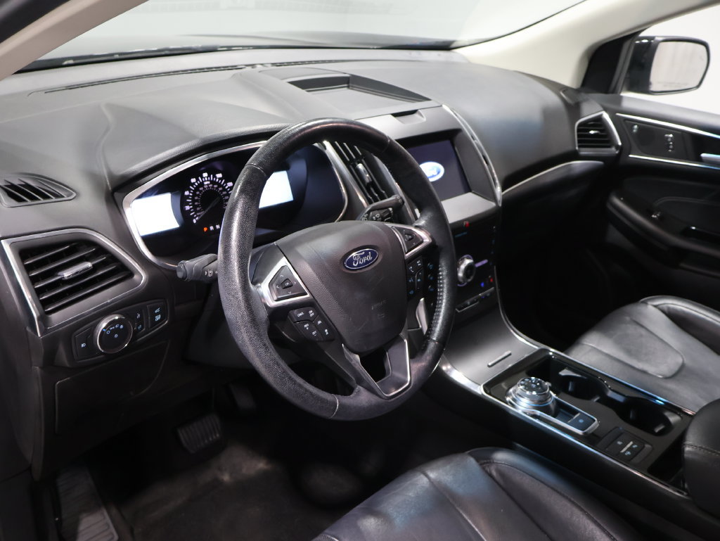 Used 2020 Ford Edge Titanium w/ Equipment Group 301A AWD/4WD image 14