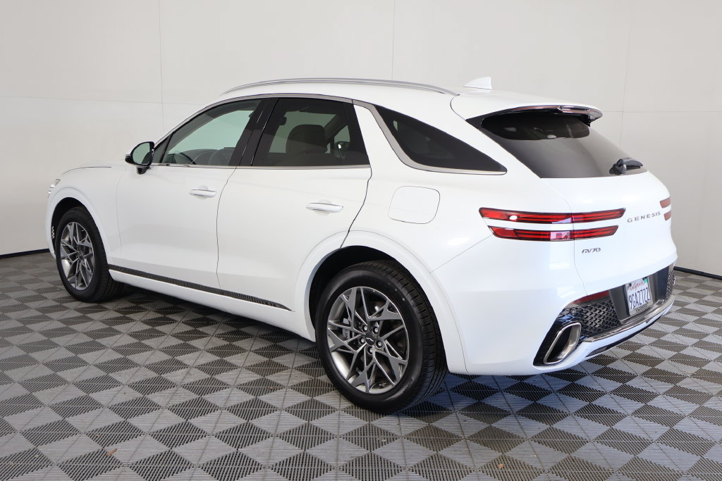 Used 2023 Genesis GV70 2.5T w/ Select Package AWD/4WD image 6