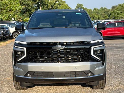 New 2026 Chevrolet Suburban Premier AWD/4WD image 2
