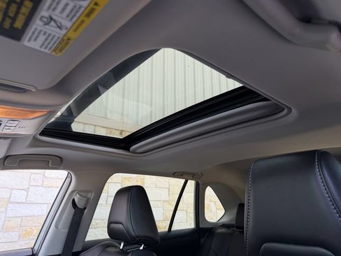 Used 2019 Toyota RAV4 XLE Premium FWD image 25