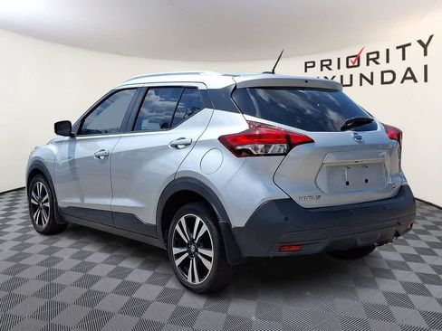 Used 2020 Nissan Kicks SV FWD image 6