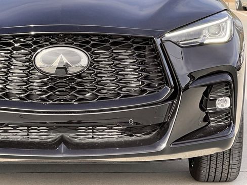 New 2025 INFINITI QX50 Sport image 8
