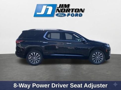 Used 2023 Chevrolet Traverse Premier AWD/4WD image 11