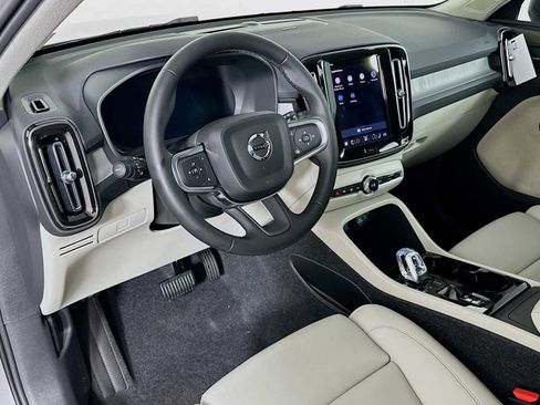 New 2026 Volvo XC40 B5 Ultra w/ Climate Package AWD/4WD image 9