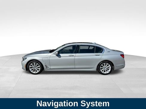 Used 2018 BMW 740e xDrive image 2