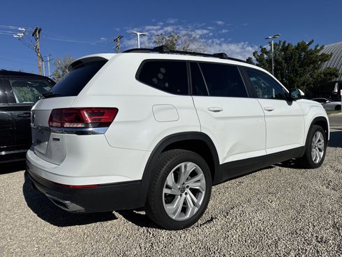 Used 2021 Volkswagen Atlas SE w/ Towing Package AWD/4WD image 3