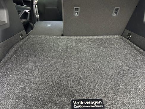 New 2026 Volkswagen Tiguan SEL R-Line AWD/4WD image 14