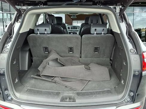 Used 2018 Buick Enclave Premium AWD/4WD image 13