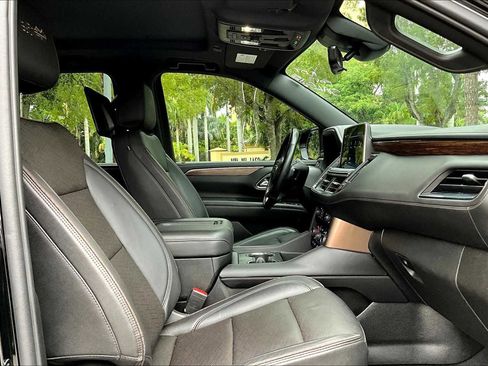 Used 2023 Chevrolet Suburban High Country w/ Premium Package 2 image 8