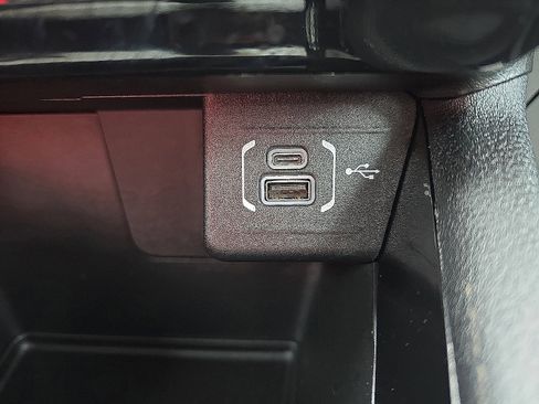 Used 2022 Jeep Compass Limited image 22