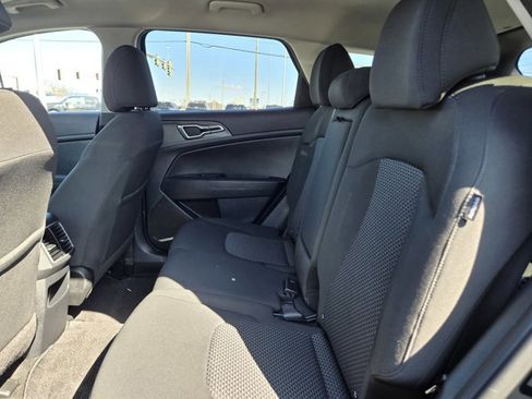 Used 2025 Kia Sportage LX image 27