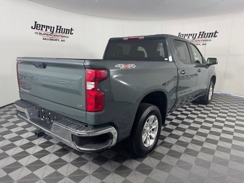 Used 2025 Chevrolet Silverado 1500 LT AWD/4WD image 7