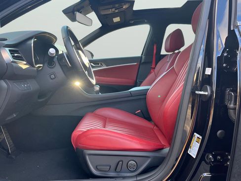 Used 2024 Genesis G70 2.5T w/ Sport Prestige Package image 17