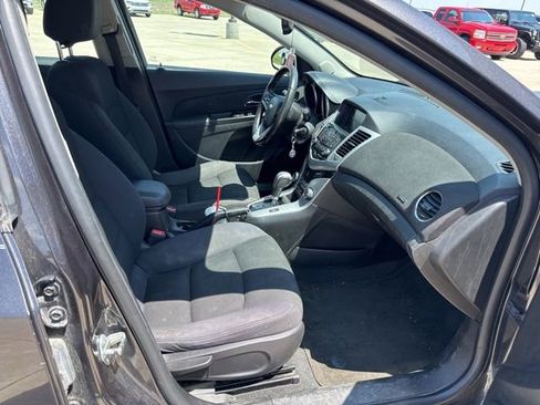 Used 2013 Chevrolet Cruze LT w/ Spring Special Edition FWD image 7
