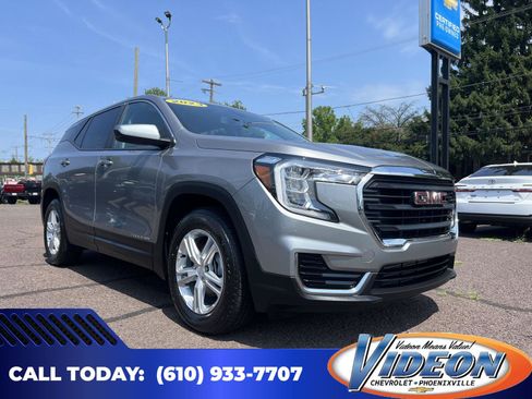 Used 2023 GMC Terrain SLE FWD image 1