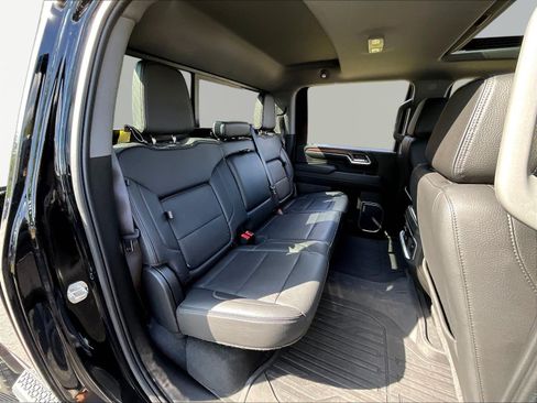 Used 2024 GMC Sierra 2500 Denali w/ Technology Package AWD/4WD image 26